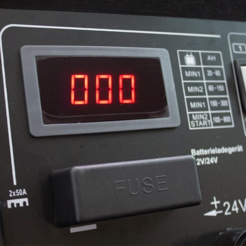 Prostownik akumulatorowy z rozruchem 12/24V Bituxx