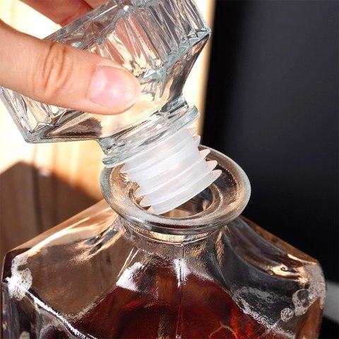 Karafka do whisky szklana 900 ml Karafka do whisky szklana 900 ml