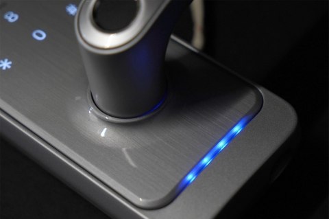 Klamka z kontrolerem dostępu EURA ELH-01H4 silver EURA