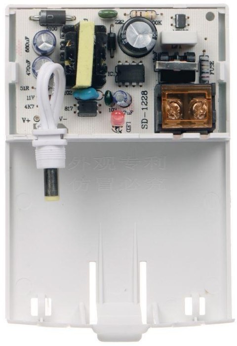 ZASILACZ PROTEC 12V/1.5A 1749 ZASILACZ PROTEC 12V/1.5A 1749