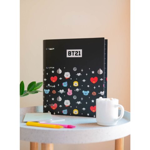 Line Friends BT21 - Segregator pierścieniowy do przechowywania dokumentów z gumką (4 pierścienie) Line Friends BT21 - Segregator pierścieniowy do przechowywania dokumentów z gumką (4 pierścienie)